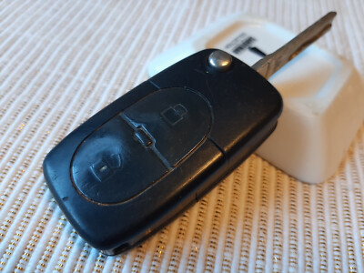 AUDI -A 4 - ORIGINAL - FUNKSCHLÜSSEL - Korpus soweit ersichtlich OK!