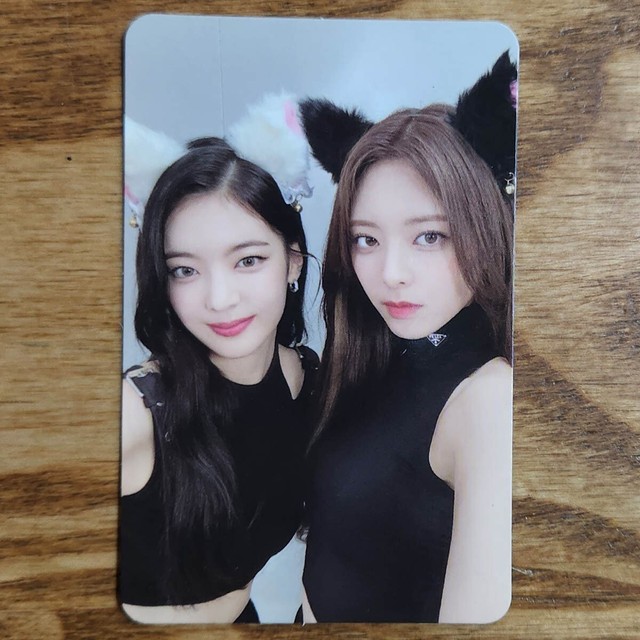 Lia Yuna Unit Official Photocard Itzy Mini Album Cheshire Genuine Kpop