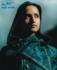 AMITA SUMAN signed Autogramm 20x25cm SHADOW & BONE in Person autograph COA