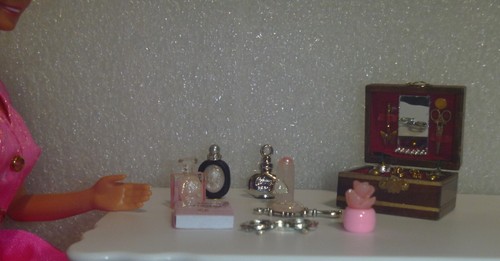 Barbie großes Parfum Vanity Set, hat Schmuckkästchen & mehr ~*~PCJ-22 - Bild 2 von 9