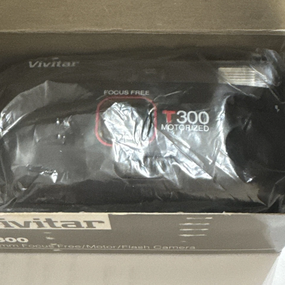 Vivitar T300 Motorized Camera / Flash - Focus Free~New In Box - Image 4 of 4