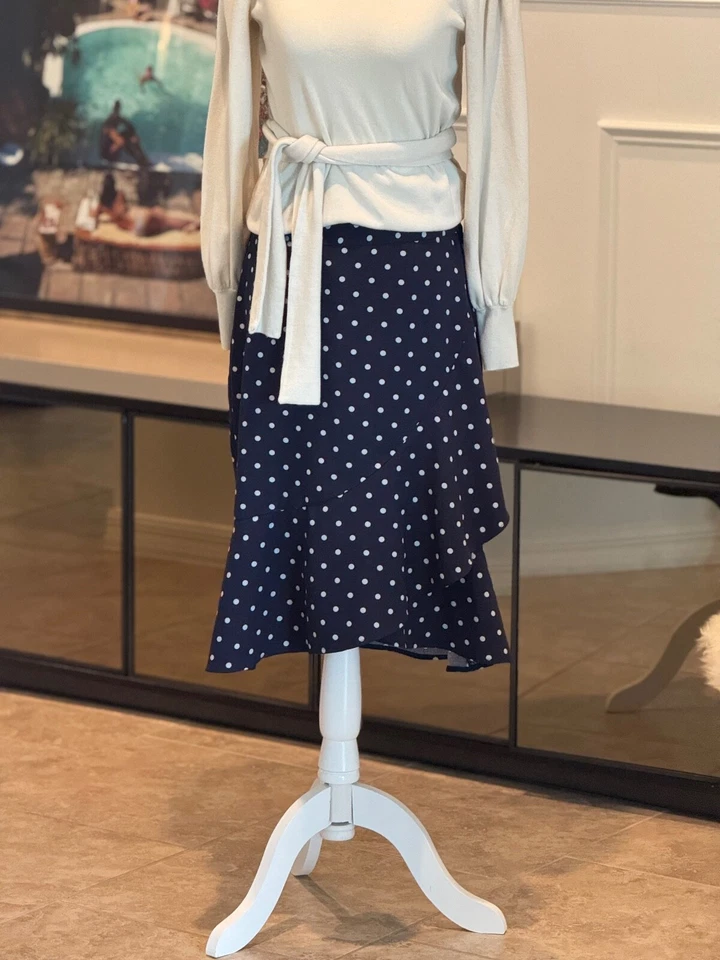 Falda midi Banana Republic azul marino con detalle envolvente de volantes lunares, talla 4 Foto 4 de 4