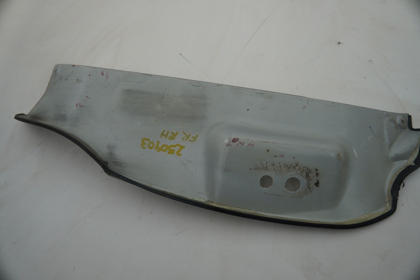 Right Door Jam Striker Plate Cover Strip Trim Panel 64858811 Ferrari 360 2004