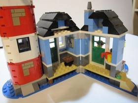 Lego Creator 31051 Lighthouse Point Complete with Manual
