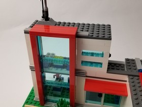 LEGO City 4429 Helicopter Rescue Complete Hospital Ambulance Emergency