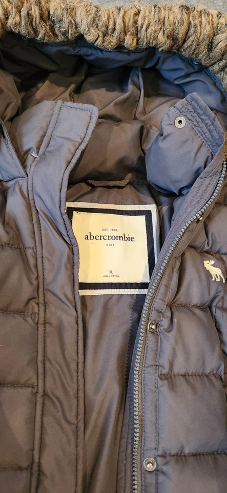 Girls Abercrombie and Fitch Winter Coat XLG Faux Fur - Image 4 of 4