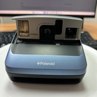 POLAROID One 600 Classic Camera 100MM Instant Camera - Blue