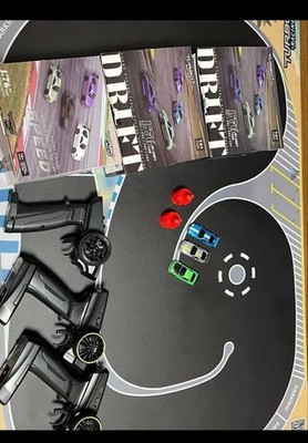 Turbo Racing 1/76 RC Drift Car Set mit 2 Mini Cars & Kegelmarkern
