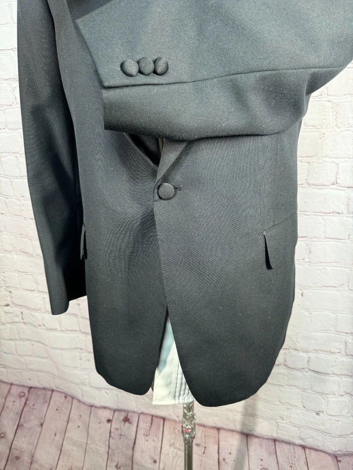 CYRO Hombres Negro ESMOQUIN FORMAL Lana Plisado 2 Piezas Traje TUX Chaqueta 42S 36x28 Pantalón Foto 4 de 4