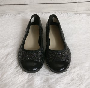 clarks flat dress shoes