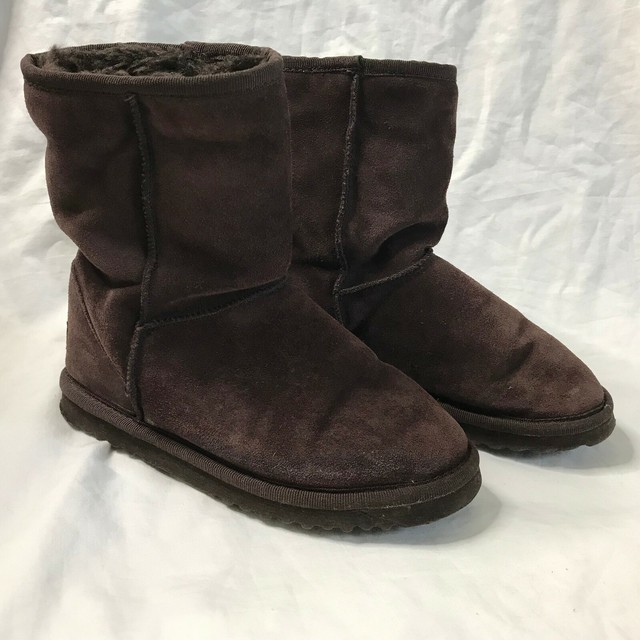 dark brown uggs