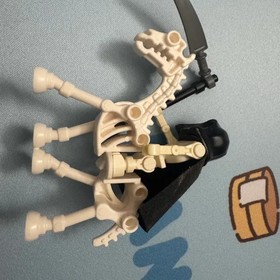 LEGO Castle 7079 Mini Figure Set - Complete Official