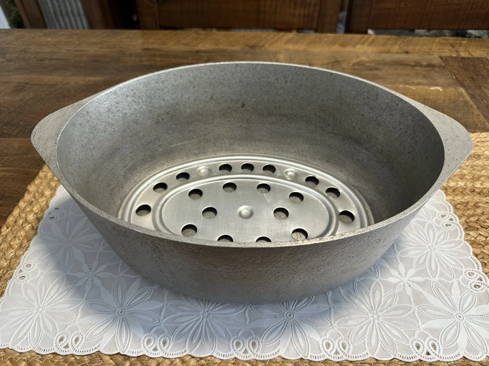 Vintage Club Aluminum Hammercraft 7 Qt Roasting Pot w/ Trivet Hammered USA