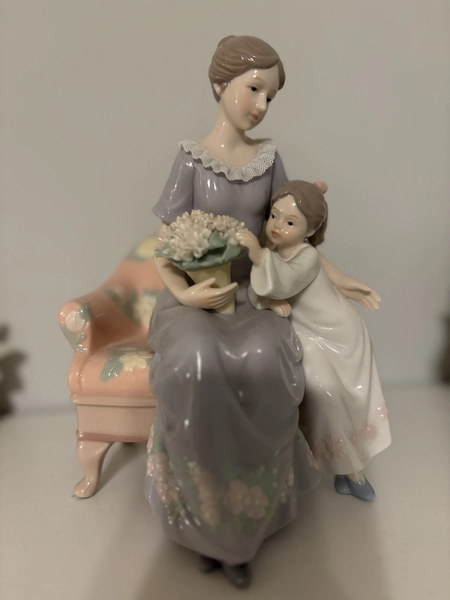 Figurine Lladro Maman Et Enfants - Porcelaine Multicolore - Comme Neuve Avec Boîte