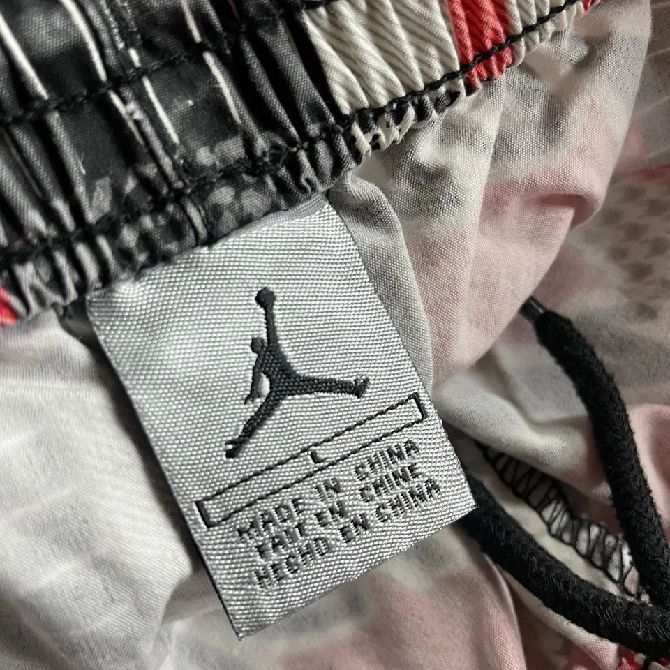 Vintage Nike Air Jordan Wings Shorts Youth Boys Size L Patchwork Y2K 90s - Image 4 of 4