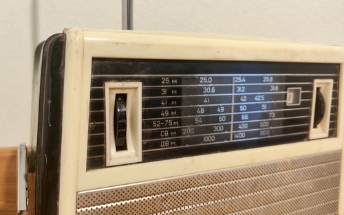 VEF-SPIDOLA a Vintage 1965 Soviet Latvian Russian Radio Receiver USSR СПИДОЛА - Picture 11 of 17