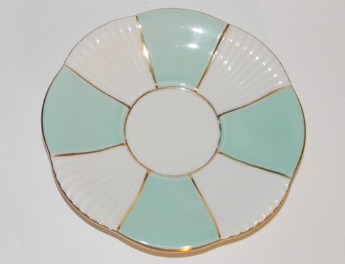 ANTHROPOLOGIE Footed Tea Cup & Saucer Set Ribbed Lines, Scalloped Green / Ivory - Picture 4 of 6