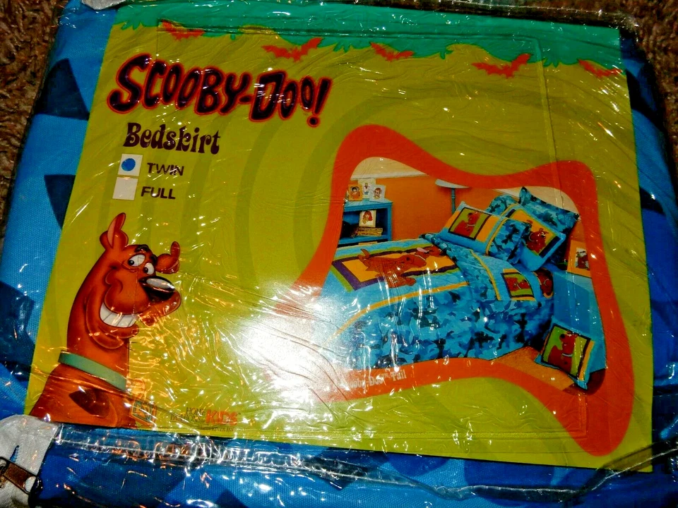 FALDA 3K NUEVA CON ETIQUETAS Vintage SCOOBY DOO Camuflaje Azul Camuflaje Doble/Cama Individual Volantes Polvo Foto 2 de 4