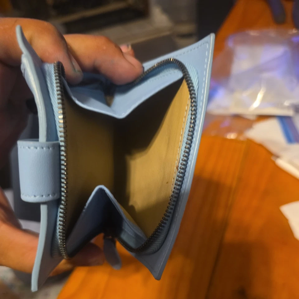 Tarjetero de cuero Bottega Veneta Intrecciato azul claro Italia Diseñador Foto 3 de 4