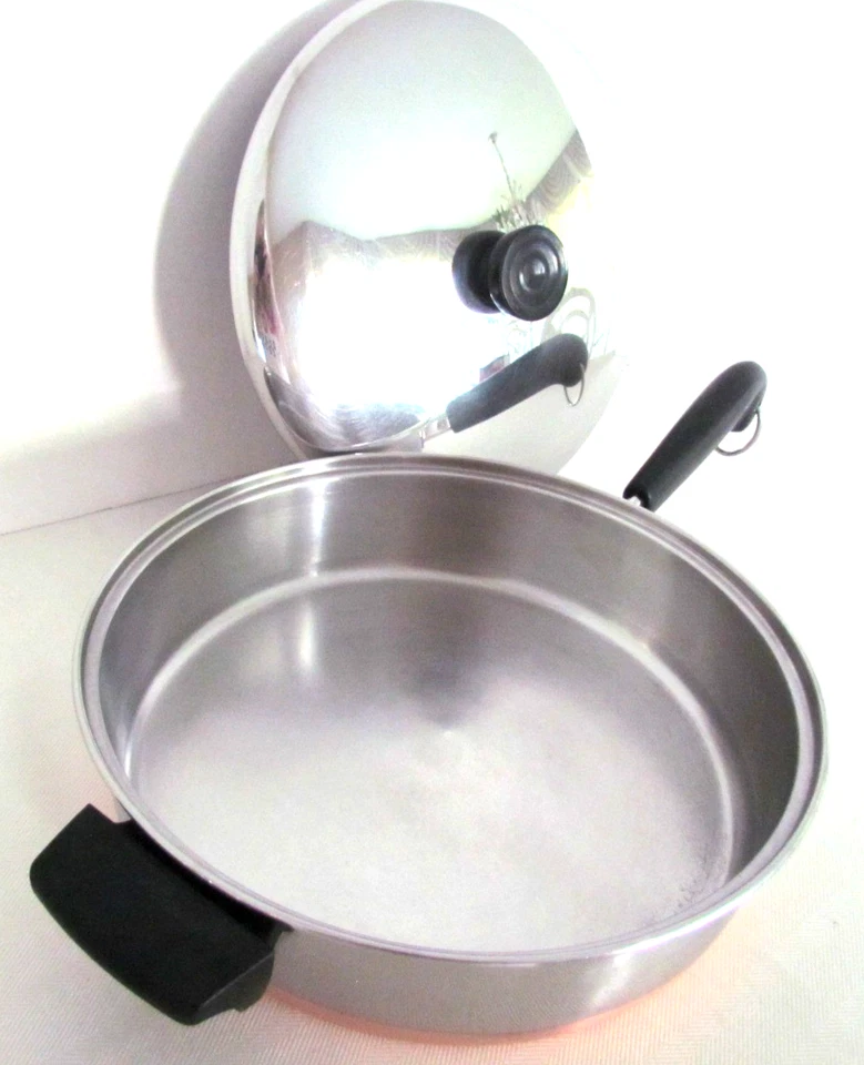 VINTAGE REVERE WARE 10" FRYER / SKILLET DOUBLE HANDLE   DEEP + LID EUC - Image 4 of 4