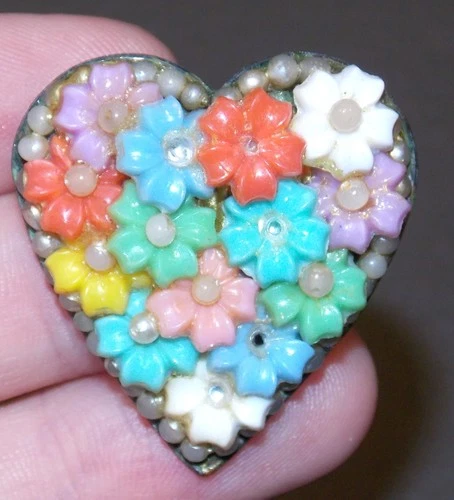 Vintage Pastel Plastic  Flowers Heart Goldtone Pin Unsigned Costume Jewelry