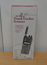 RadioShack Portable Scanner Pro 90 TRUNKTRACKER 300 Channel 20-520 W/ Charger