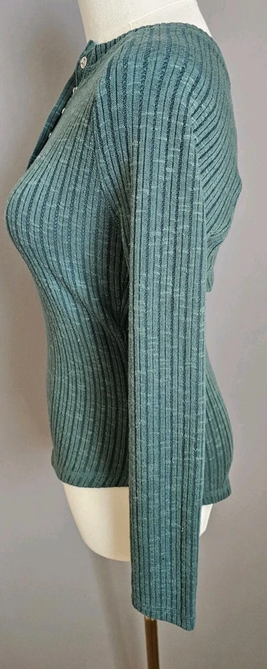 Top Henley Derek Corazón Acanalado A Presión Frontal Manga Larga Verde Azulado Talla S Y2K Años 90 Foto 2 de 4