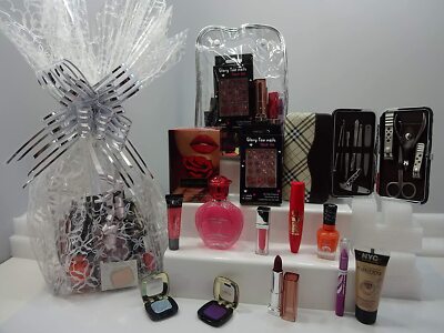 MakeUp & Parfum Konvolut Geschenkkorb für Sie, 10 Stück Makeup, 100ml Parfum + mehr