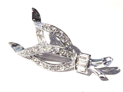 Broche Nœud Strass Doré L M J - Bijou Alliage, Occasion En Bon état, Parfaite Pour Accessoiriser