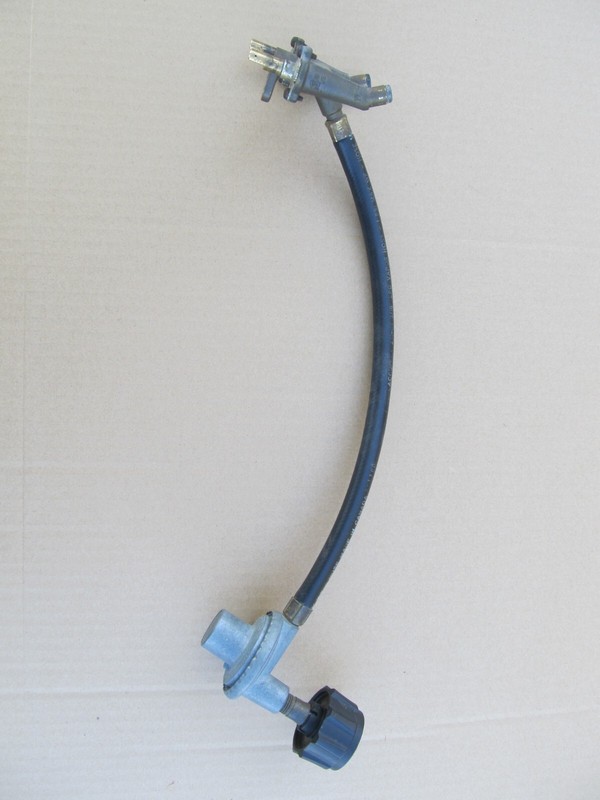 PRECIMEX MODEL #5002 LP GAS REGULATOR 18" x 5/16" VAPOR HOSE