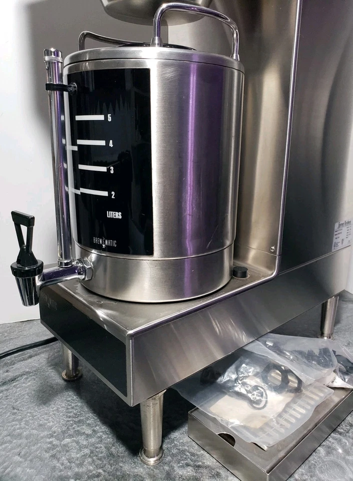 Máquina de café comercial Farmers Brothers Brewmatic modelo #1015043  Foto 3 de 4