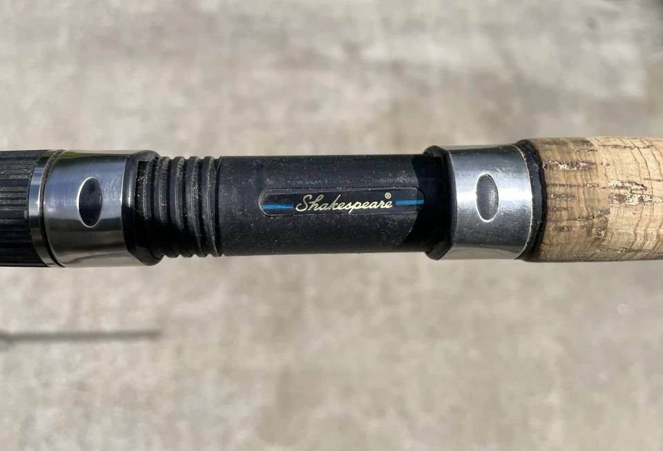 Shakespeare Intrepid Titanium IM7 Graphite SP 3086 2H 8’ 6” HVY 2-pc Spin Rod - Image 4 of 4