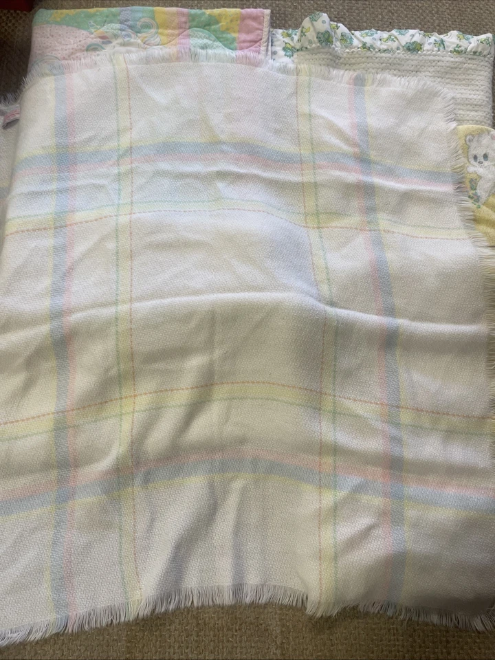 Lote De Colección Manta Cuna Bebé Acolchada Franela Años 80’s Animales Satinado Surtido Acrílico 7 Foto 2 de 4