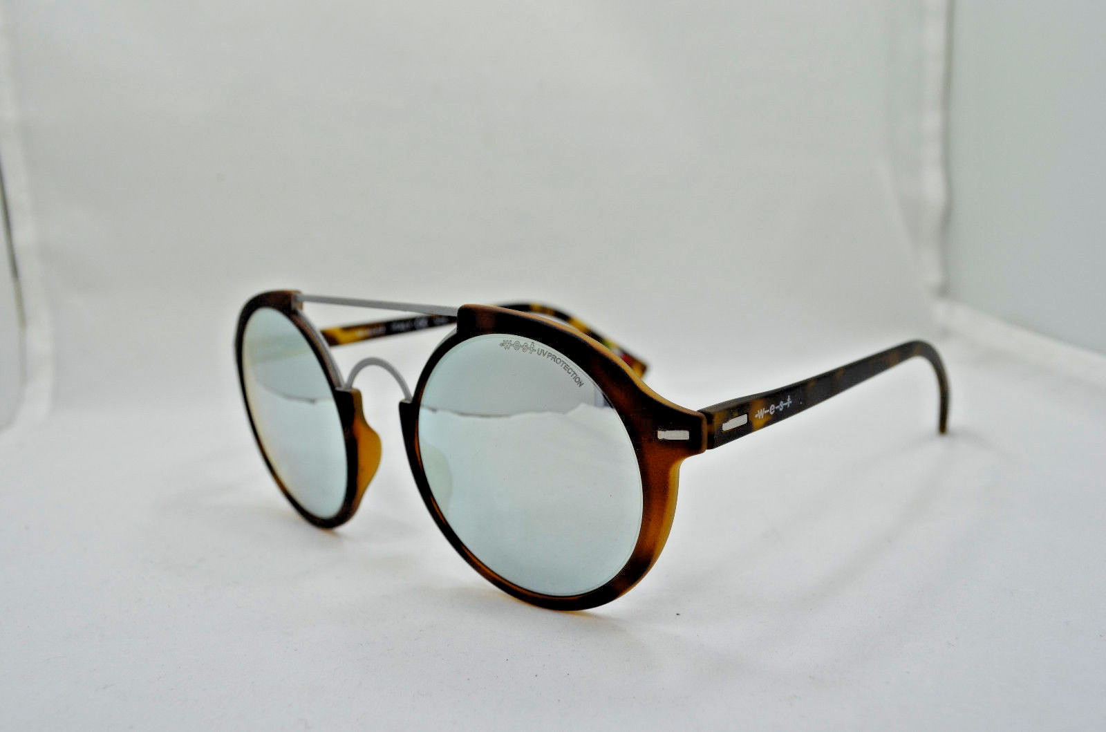 NEW AUTHENTIC  WEST 3672 C3 SUNGLASSES