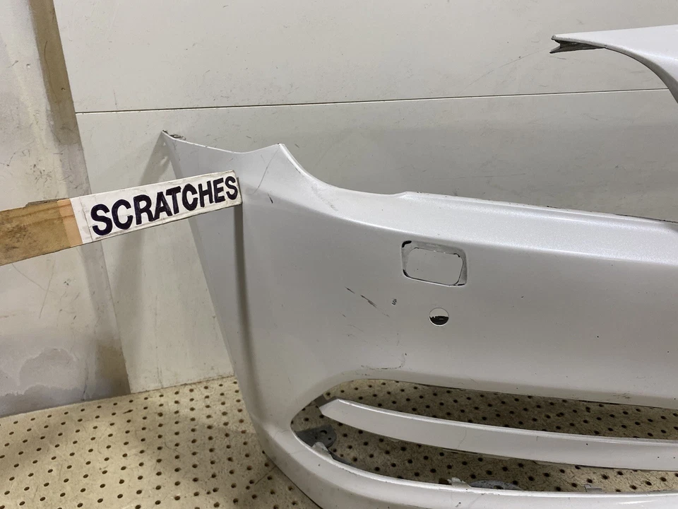 Cubierta de parachoques delantero OEM 2015-2016 Hyundai Genesis 3.8/5.0 LEER LA DESCRIPCIÓN Foto 2 de 4