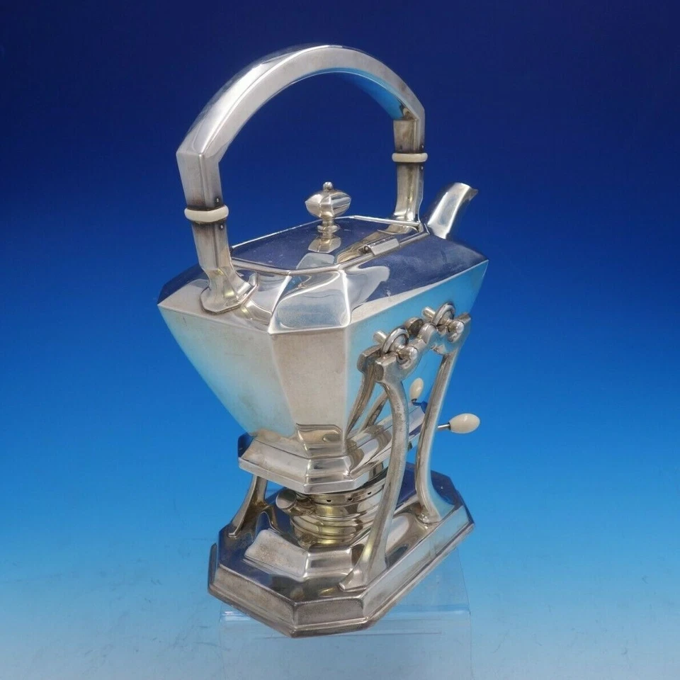 Hervidor de agua Fairfax de Durgin-Gorham de plata esterlina con soporte marcado #04 (#4102) Foto 2 de 4