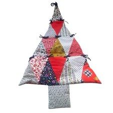 Quilted Wall Hanging Christmas Tree Wall Hanging Hand Made/Sewn Quilt