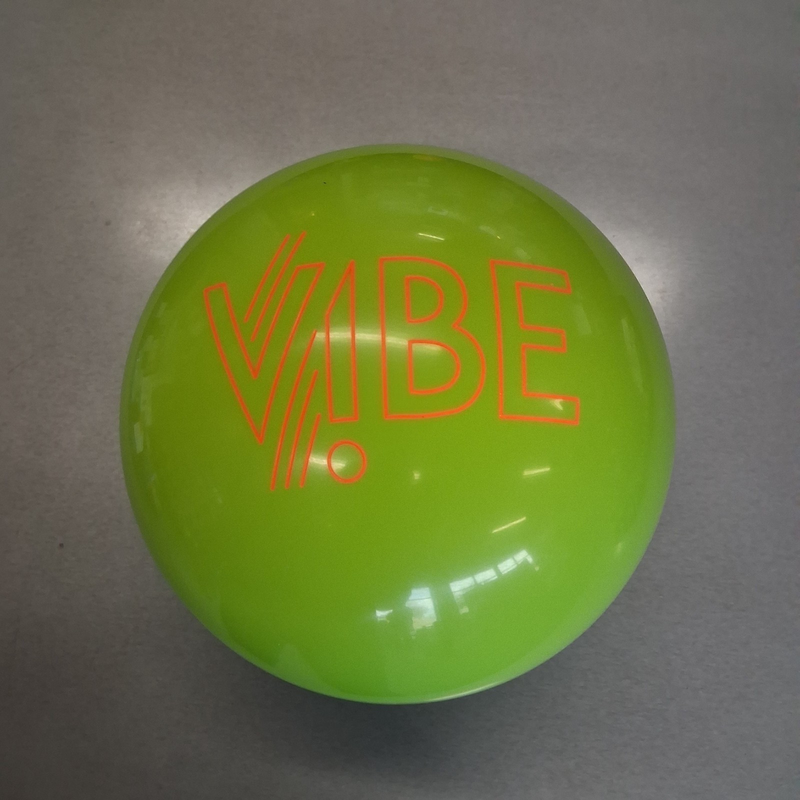 Hammer Radioactive Vibe bowling ball 15 LB   new in box   #0