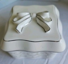 Wedgwood Celestial Platinum Bone China Covered Trinket Box