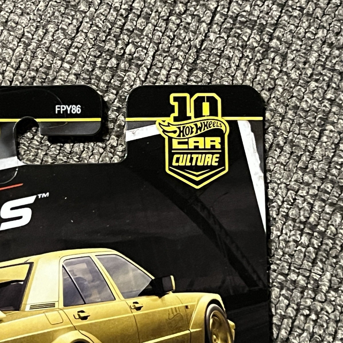 Chase! Hot Wheels Car Culture Modern Classics Mercedes-Benz 190 E