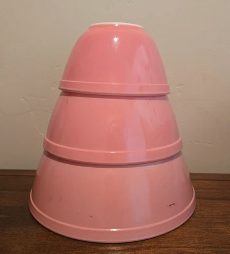 Vintage Set Of 3 Pyrex Pink Flamingo Mixing Bowls and Desert Dawn pie plate