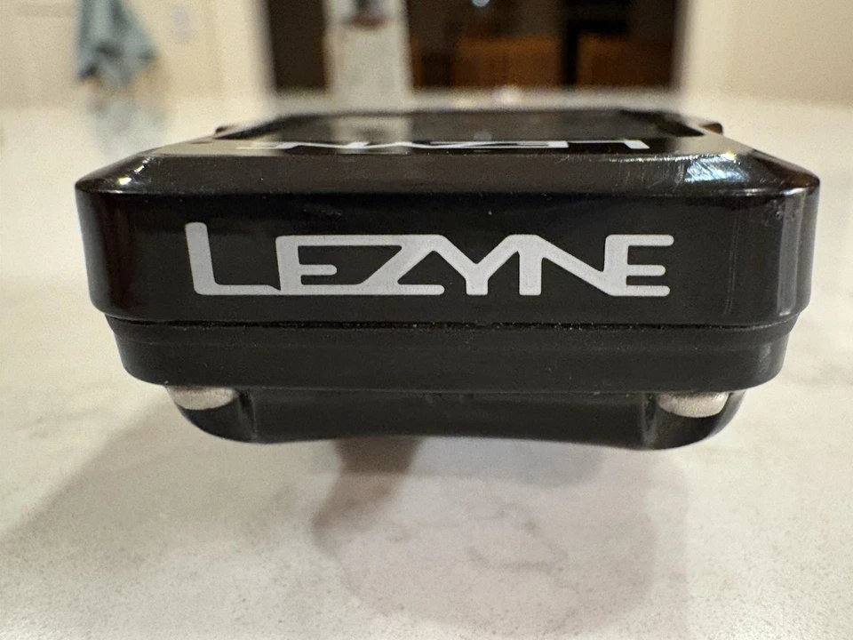 Computadora de ciclismo Lezyne SUPER GPS. Mejorado. Foto 3 de 4