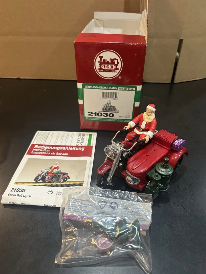 LGB 21030 Christmas Santa Motorcycle (motorized), G-SCALE, C7/Ex, With Tree. - Image 2 of 4