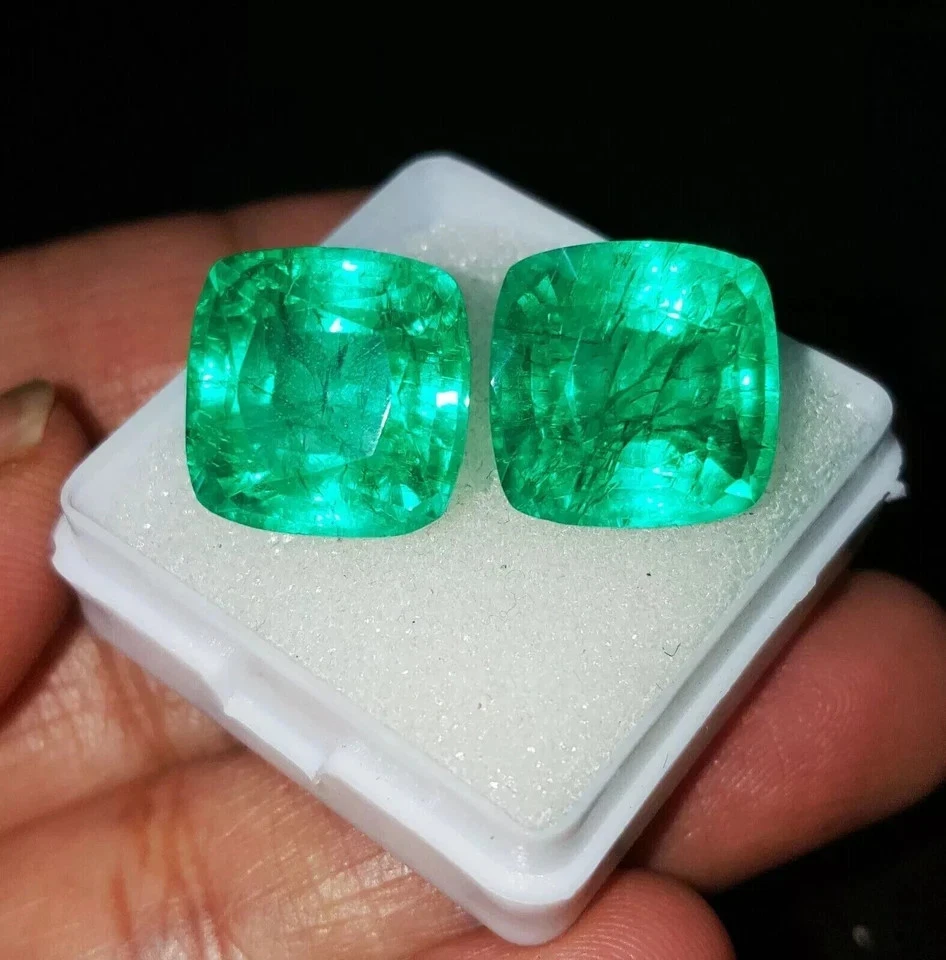 Par de piedras preciosas sueltas certificadas corte cojín esmeralda colombiana natural de 18 quilates Foto 2 de 4