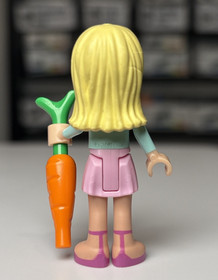 LEGO Friends Minifigure Stephanie frnd0003 Bright Pink Light Aqua Top Skirt 3935