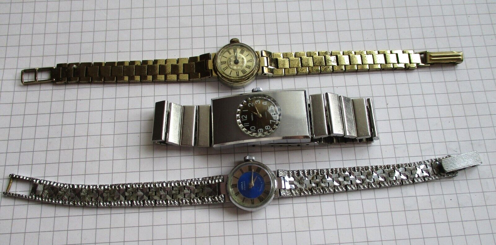Vintage women's watch Chaika Classic women's mechanical Soviet USSR 3 pieces