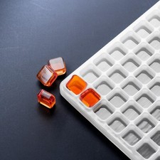 Bold Maker 5mL Square Candy Mold - 140 Cavities - 22110 - make Gummies Candies