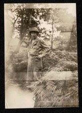 TOUGH SOLDIER IN FOREST WW2 ERA OLD/VINTAGE PHOTO SNAPSHOT- D617
