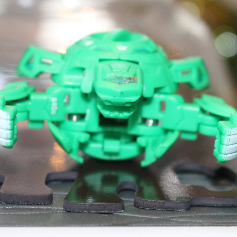チカトイズ☆chikatoys☆コロボム緑グリーン Bakugan Quakix gorem Vert Ventus Gundalian Invaders Super Assault