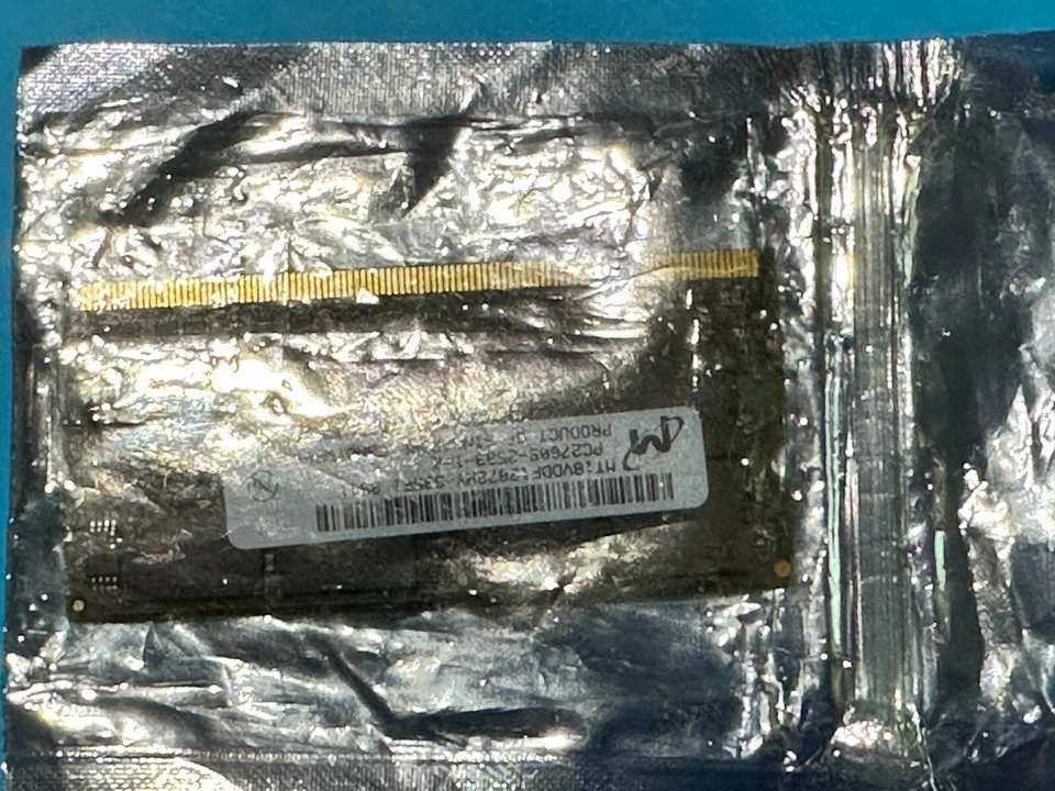 Micron MT18VDDF12872HY-335F1 [Tektronix 167-0342-00] 1GB PC2700 DDR-333MHz ECC - Image 3 of 4